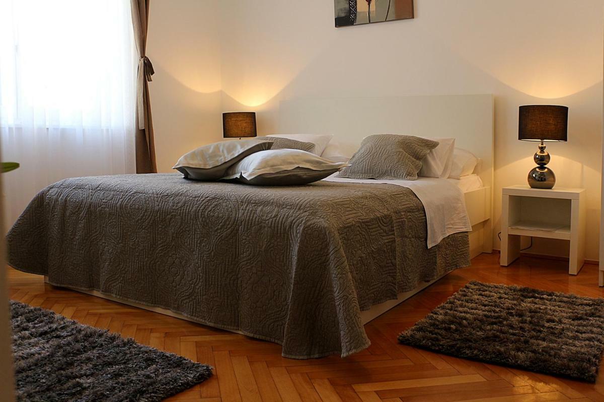 Downtown Main Street Apartment