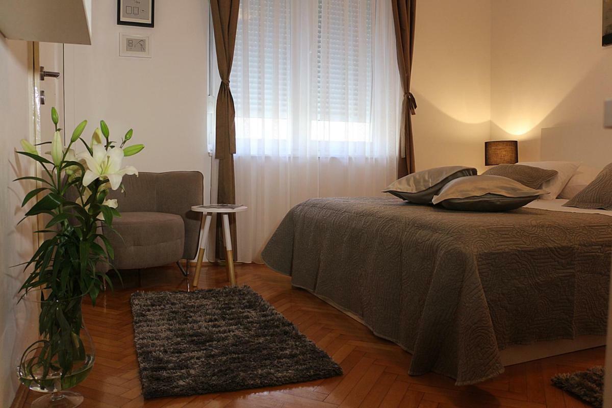 Downtown Main Street Apartment Zadar